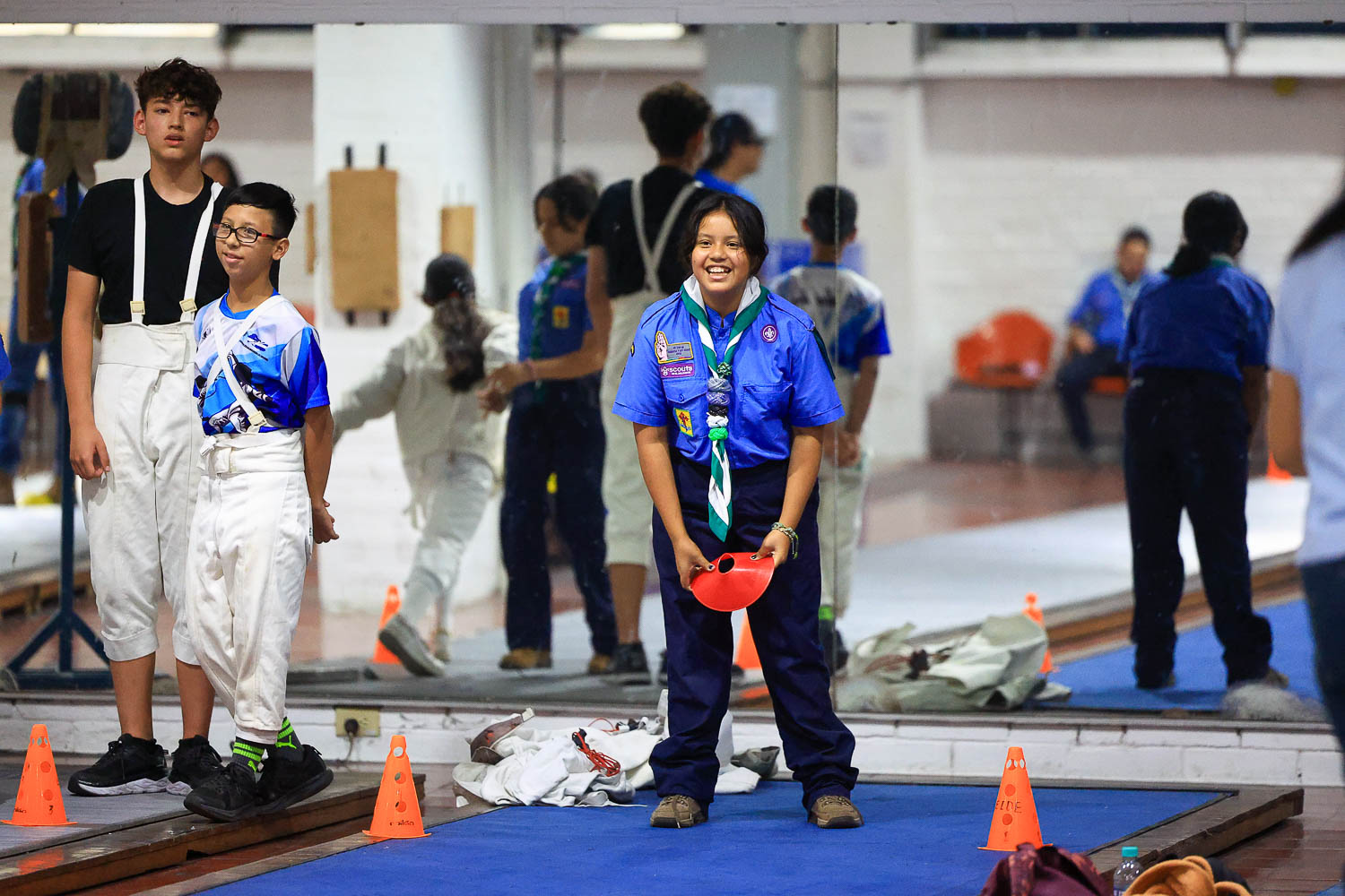 Scouts conocen la esgrima