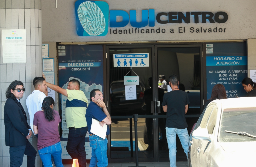 Dictaminan a favor de adelantar la renovación de DUI