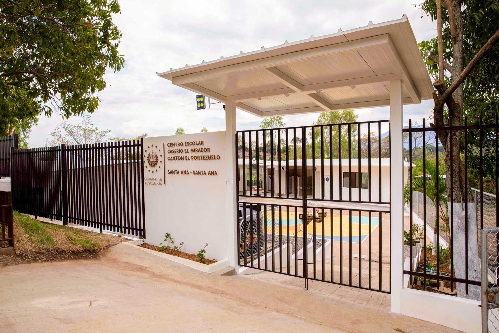 Esperan que aumente la matrícula en escuela del caserío El Mirador de Santa Ana
