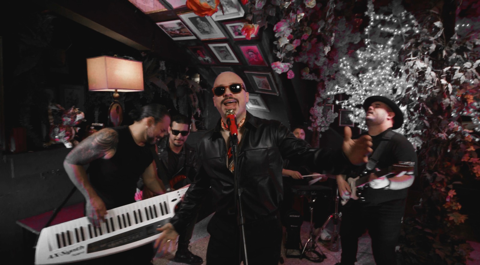 José Cañas «El Cañas» apuesta por la cumbia y el folclor latinoamericano
