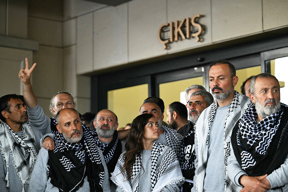 Israel deporta a Turquía a activistas