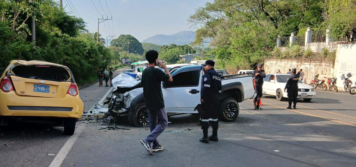Un fallecido en fuerte accidente de tránsito en Santa Ana