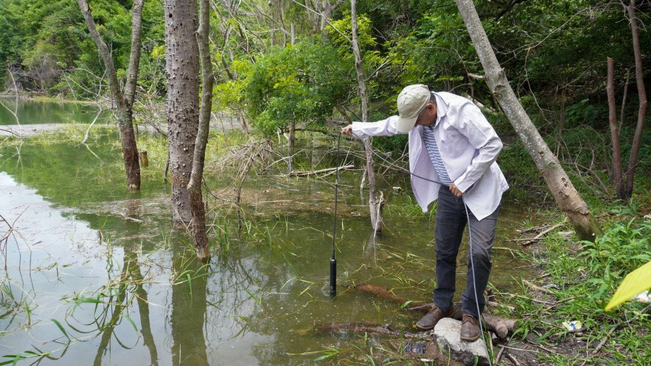 Laboratorio de Toxinas Marinas monitorea lagunas en San Vicente
