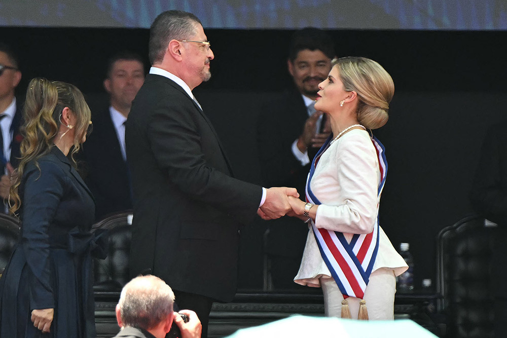 Laura Fernández asume presidencia con «mano dura»