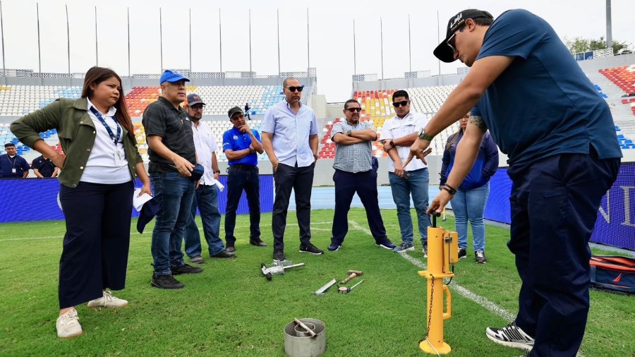 Comenzó la evaluación de la cancha del Mágico González