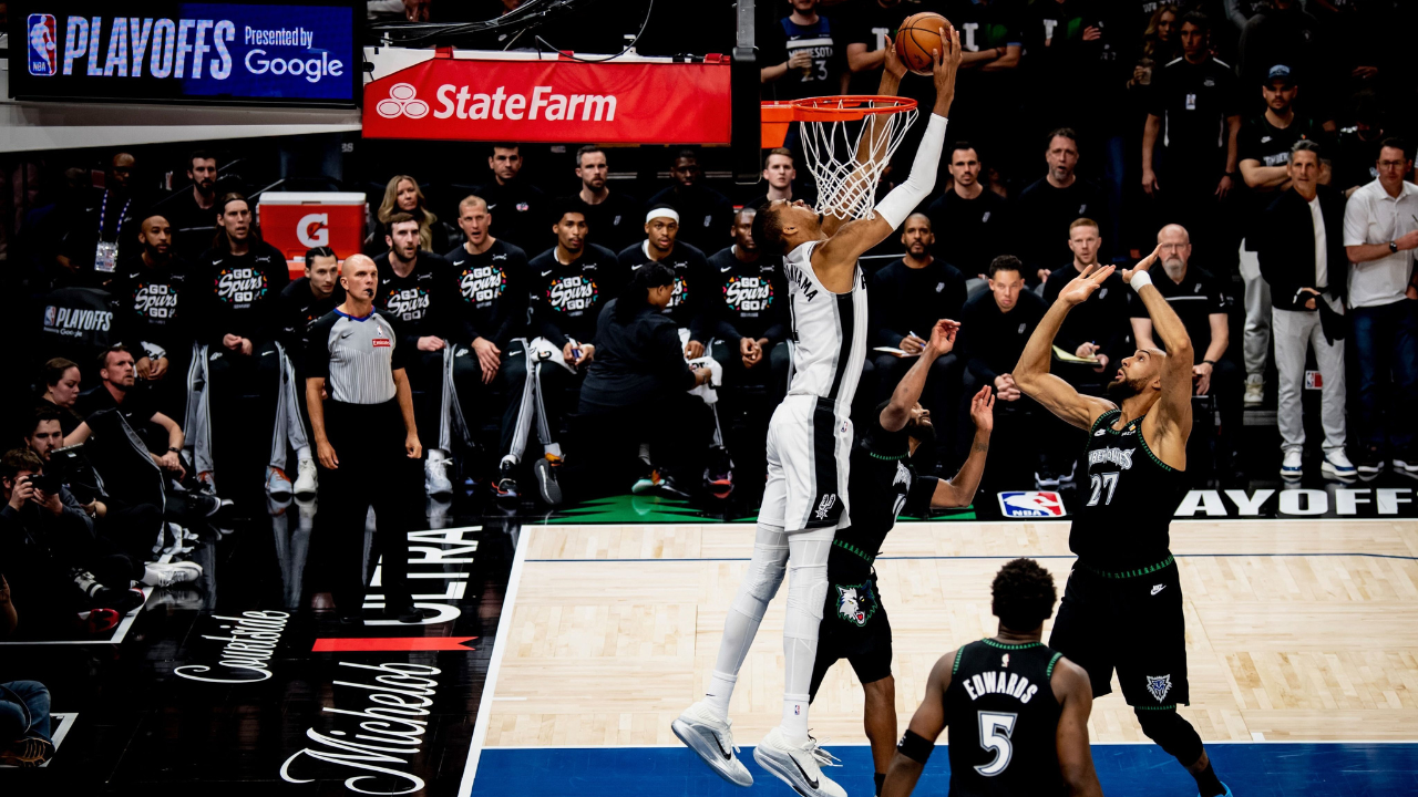 Wembanyama y sus Spurs asaltan Minnesota y Knicks acarician clasificación