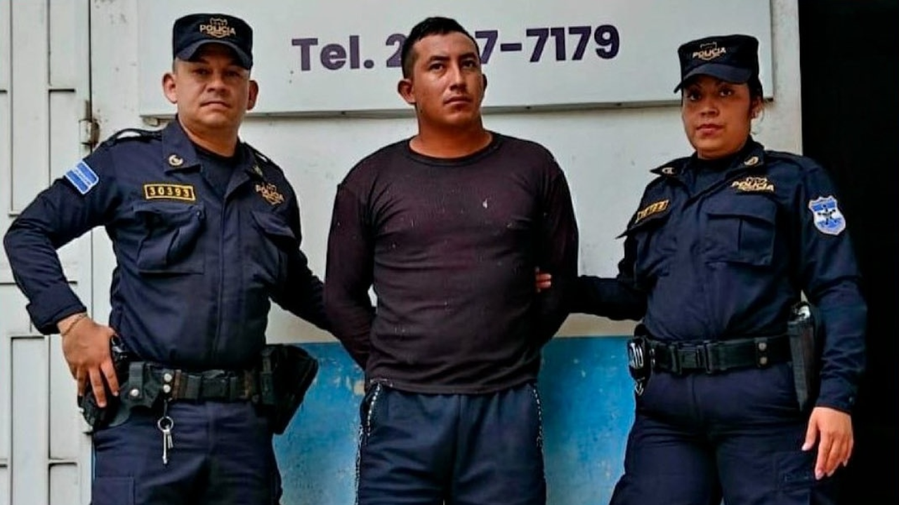 Hombre es capturado en flagrancia cuando agredía a su compañera de vida e hija en Santa Ana