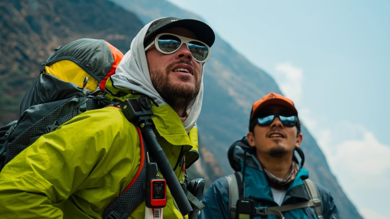 Un montañista australiano quebró el récord de ascensión al Everest desde el mar
