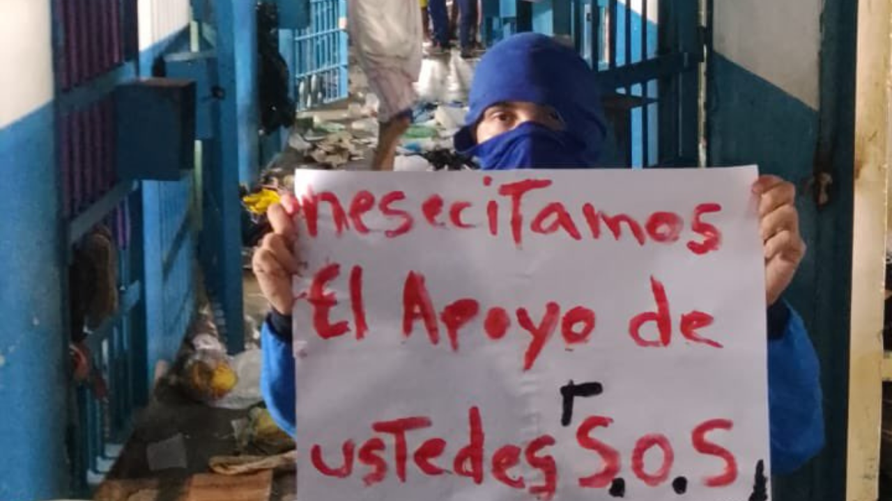 Cientos de prisioneros se toman cárcel de Venezuela para denunciar «torturas»