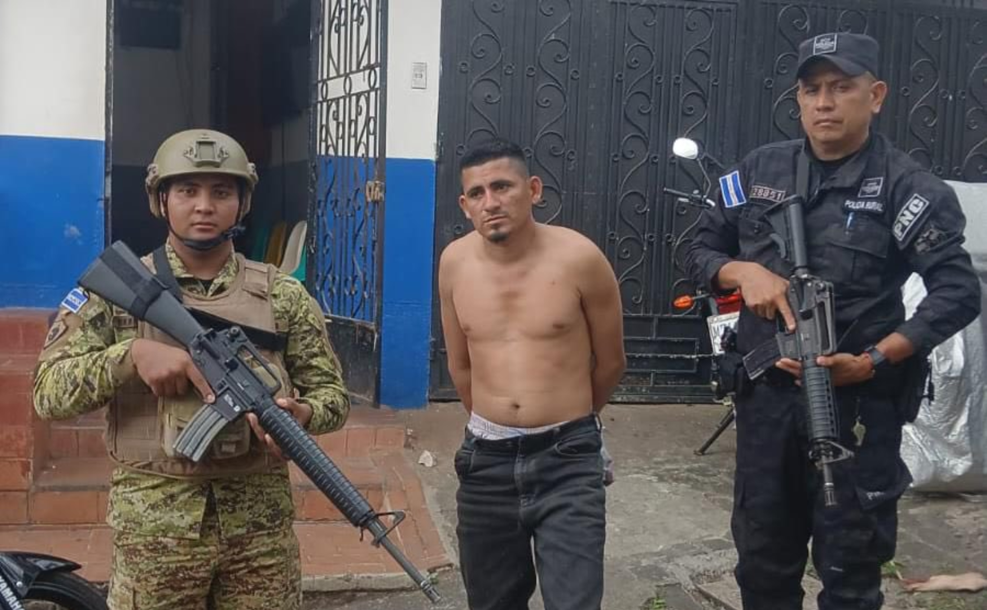 Capturan a pandillero que intentó huir en San Miguel