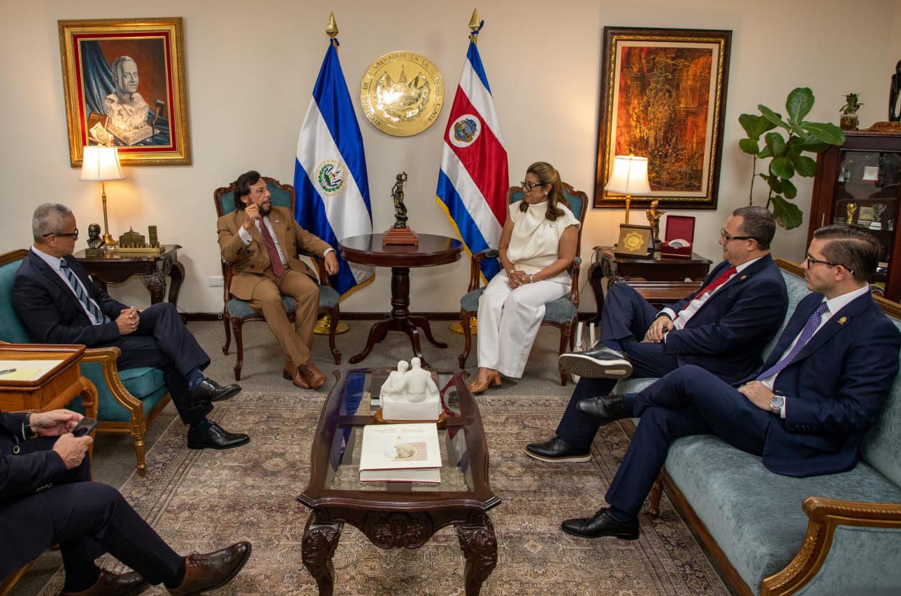 El Salvador y Costa Rica compartirán experiencia en seguridad y desarrollo