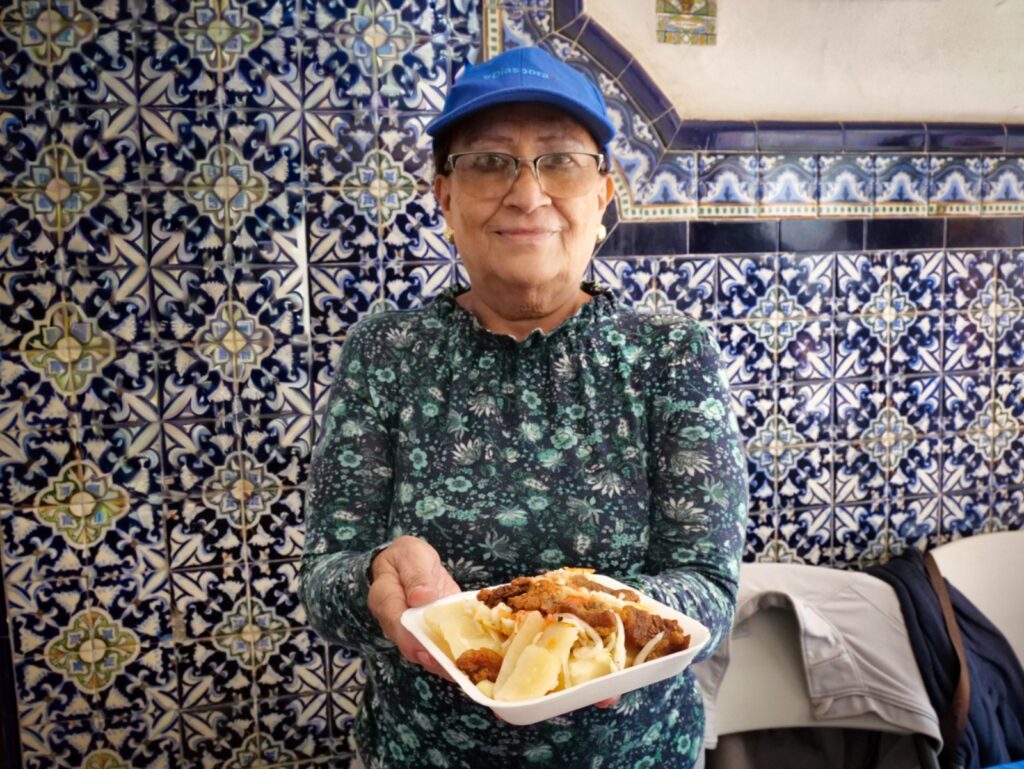 Emprendedores promueven la gastronomía salvadoreña en México