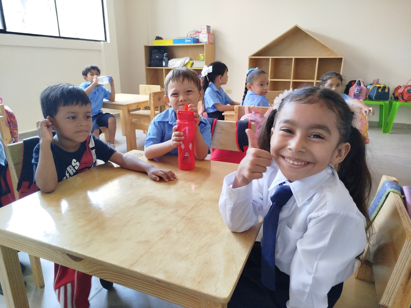 Padres de familia agradecen la renovación de escuela parvularia en San Miguel