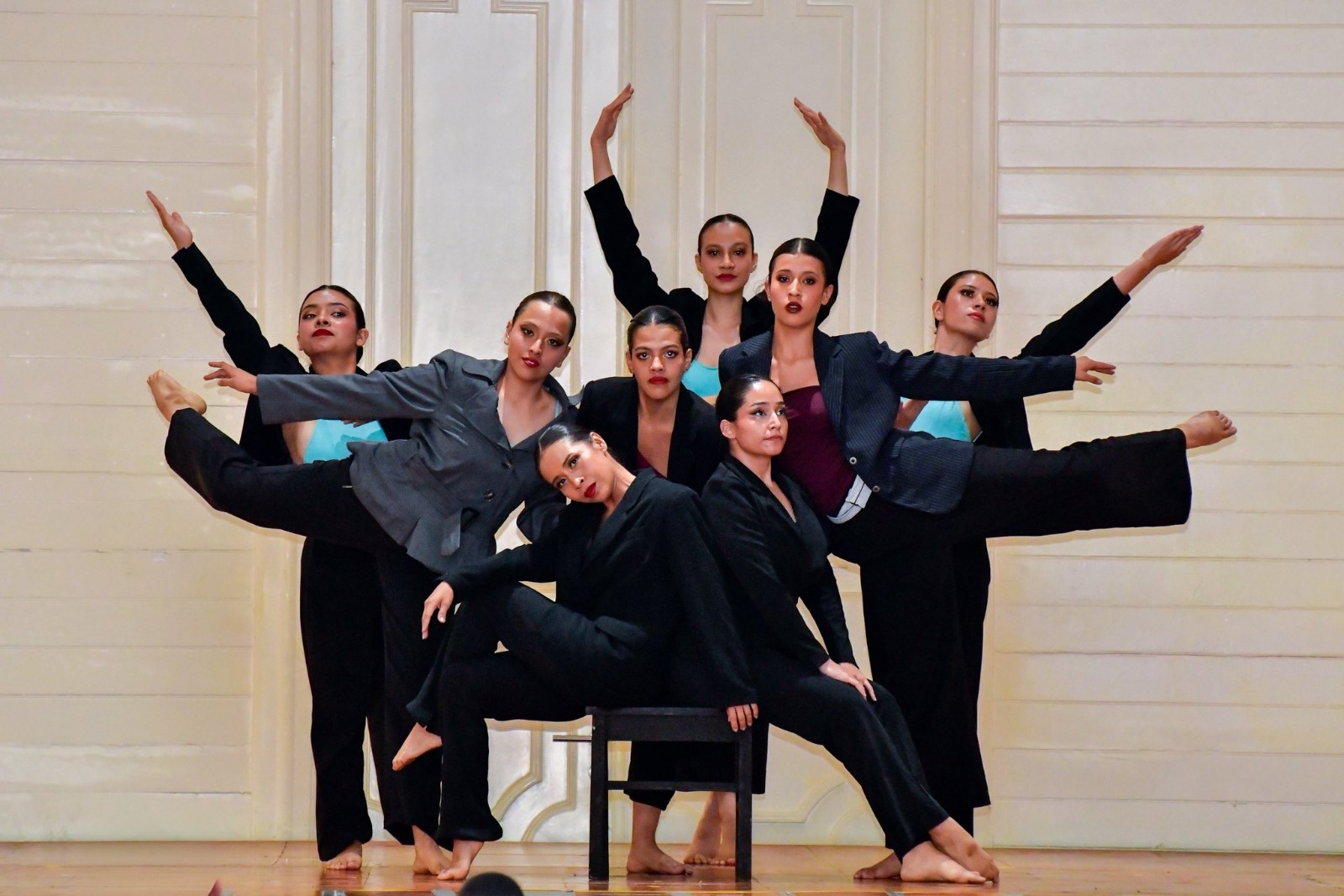 Niñez de programas del Conapina participan en danzas