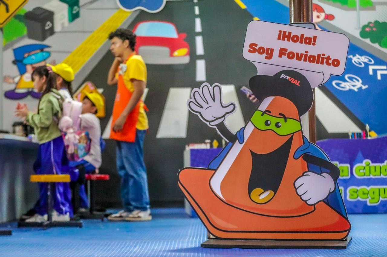 «Ecoaventuras con Fovialito»: Niños aprenden sobre seguridad vial y cuidado ambiental en el Tín Marín