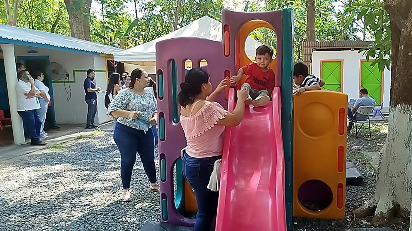 Inauguran dos centros de atención a la niñez en Meanguera, Morazán