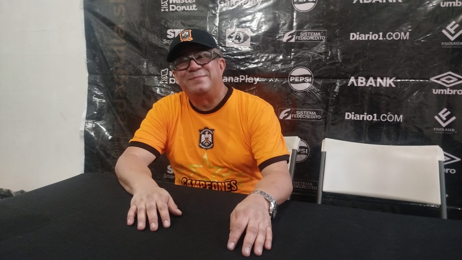 «Estos árbitros (Iván Barton) ya no deberían estar pitando en el redondo nacional»: Rigoberto Ortiz, presidente de Águila