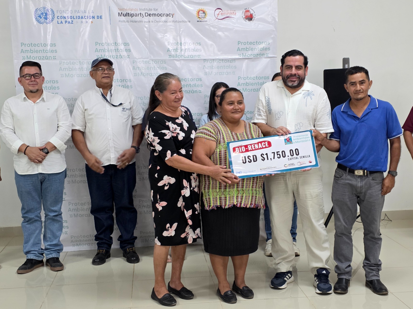 Entregan capital semilla a mujeres para impulsar iniciativas ambientales en Morazán