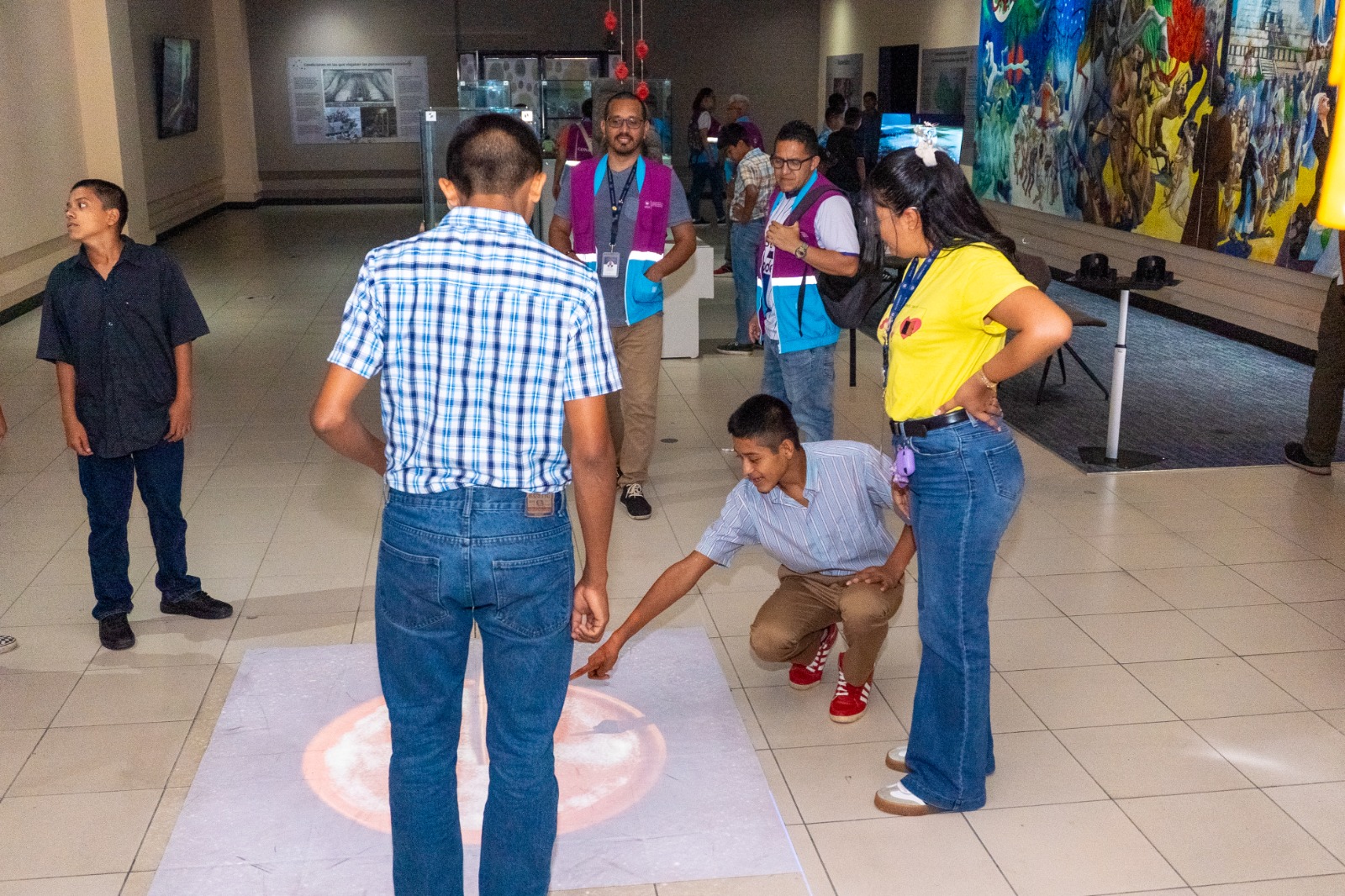 Niños y adolescentes del Hogar Cisna visitan el Muna
