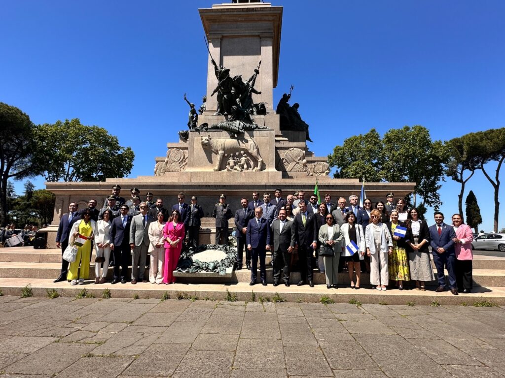 Embajada de El Salvador en Italia conmemora 165 años de relación diplomática