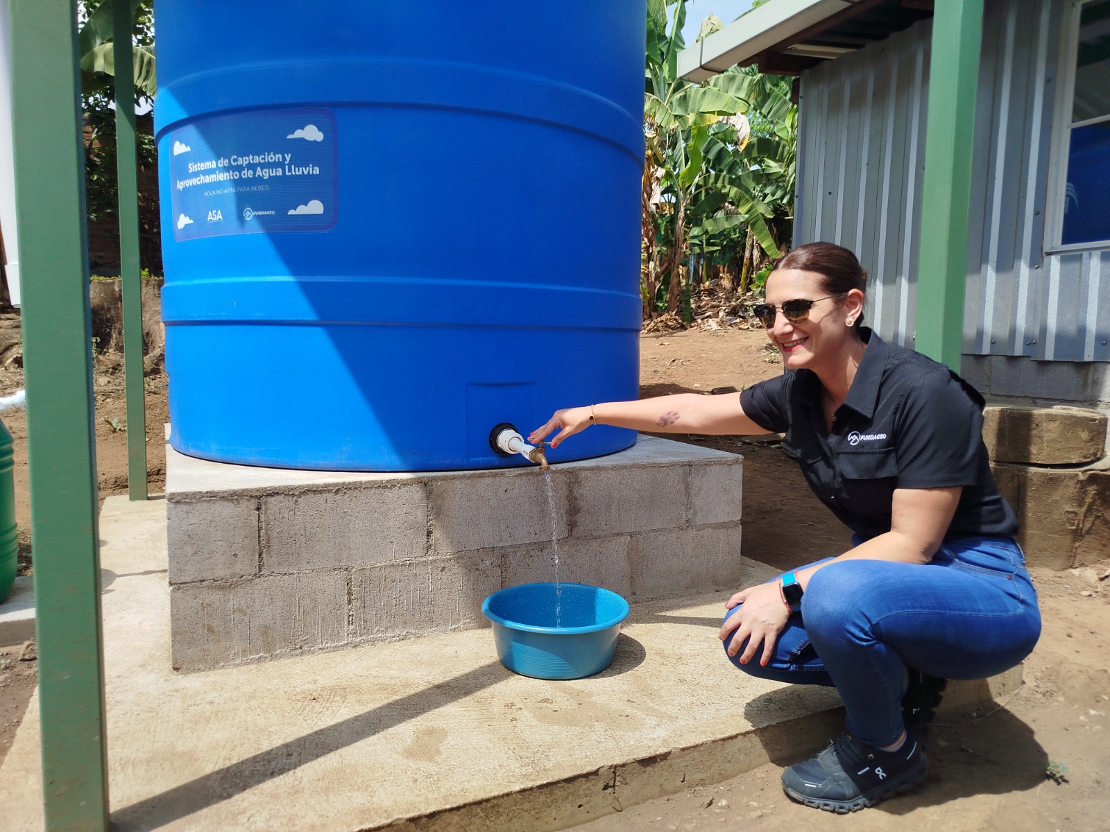 FUNDAGEO entrega sistemas de filtración de agua a varias comunidades