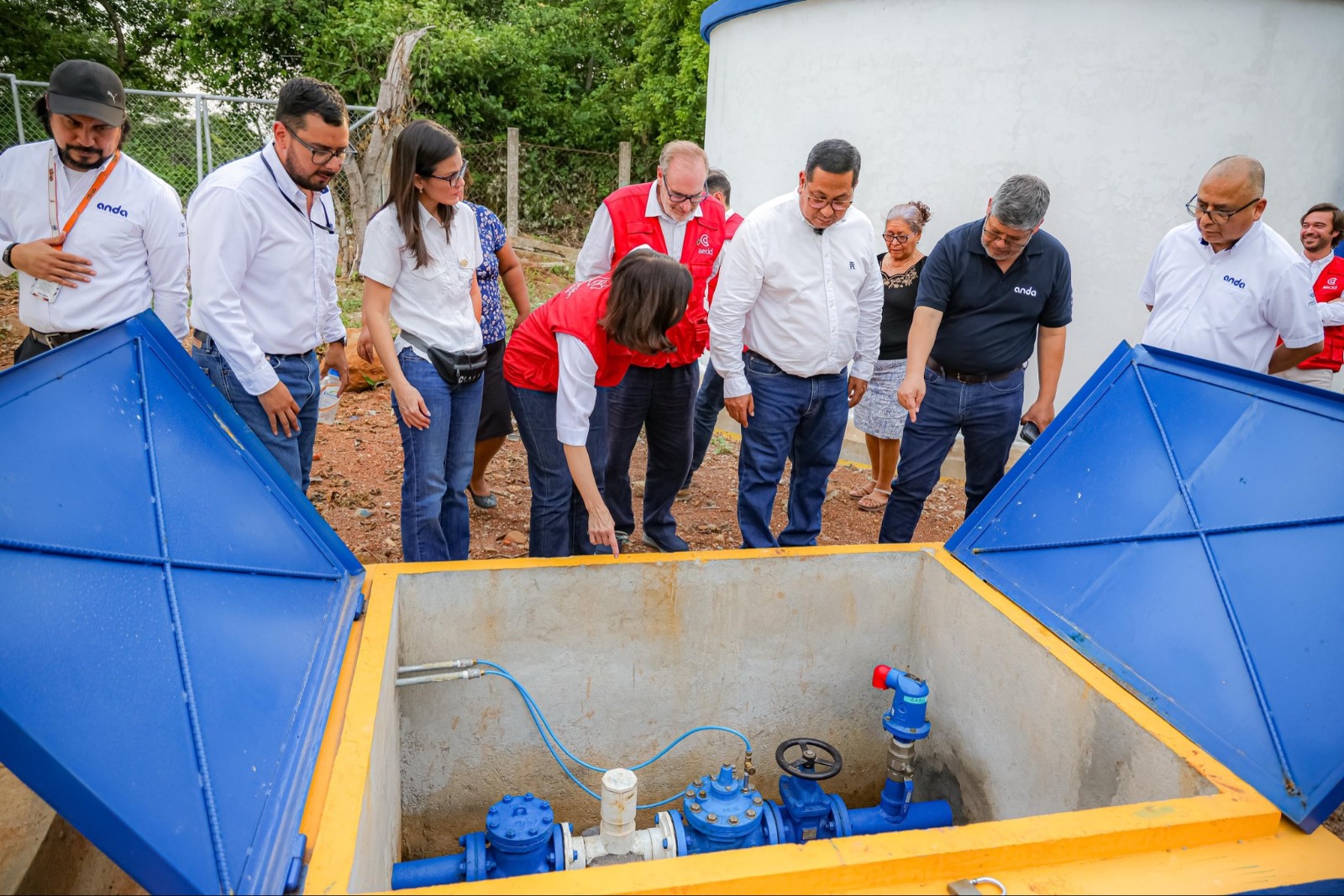 El Gobierno y la cooperación española mejoran el sistema de agua potable en Suchitoto