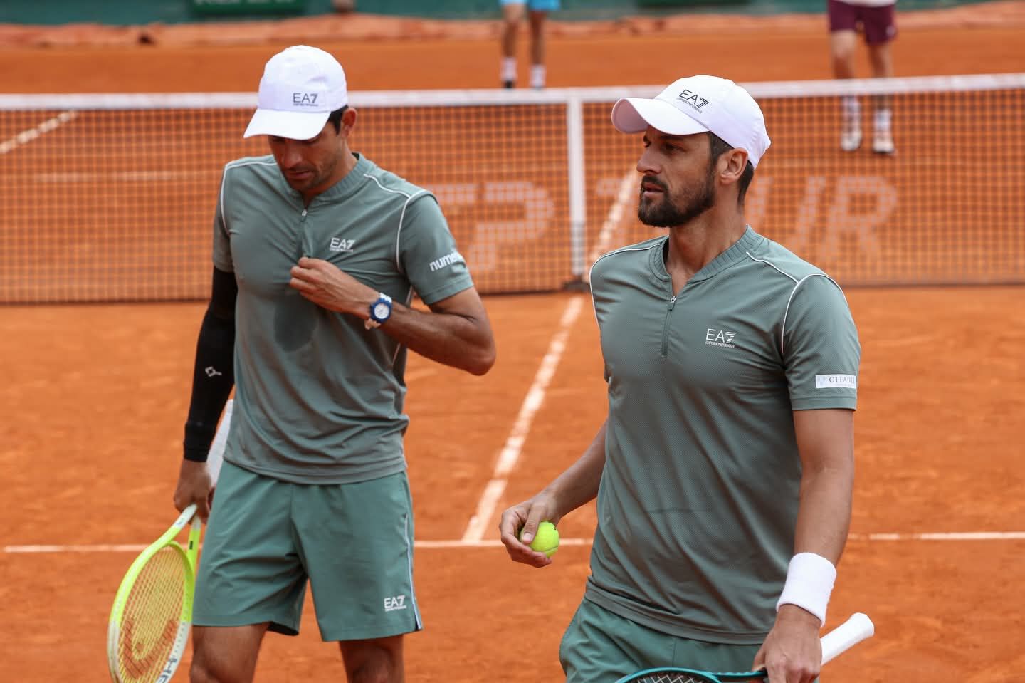 Triunfo y derrota para Marcelo Arévalo al debutar en Roland Garros