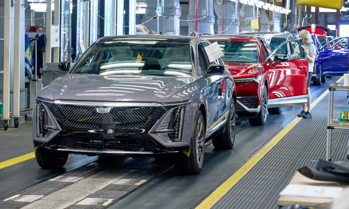 Trump anuncia que elevará los aranceles de autos y camiones de la UE al 25%