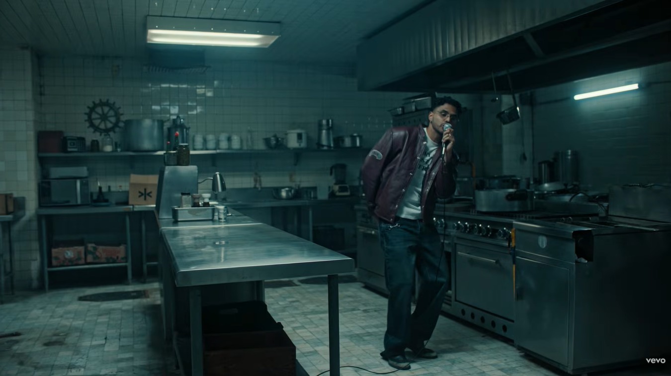 Álvaro Díaz estrena el video de «Pienso en ti», la pieza central de «OMAKASE»