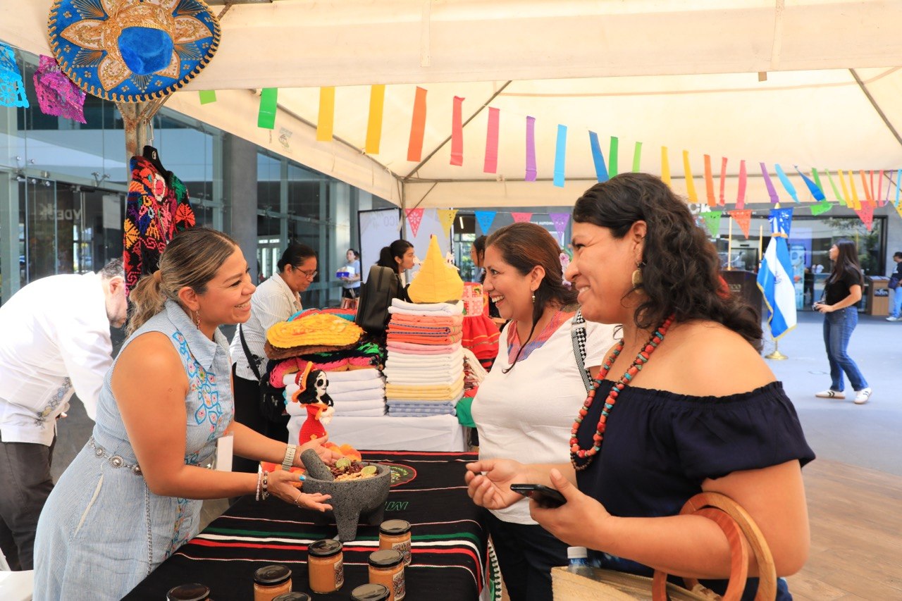Embajada de México organiza mercadito de emprendedoras