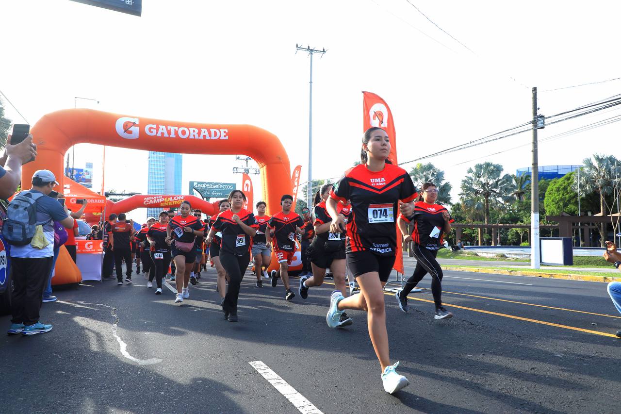 Devoraron kilómetros por la educación en la Carrera Aeróbica UMA 2026