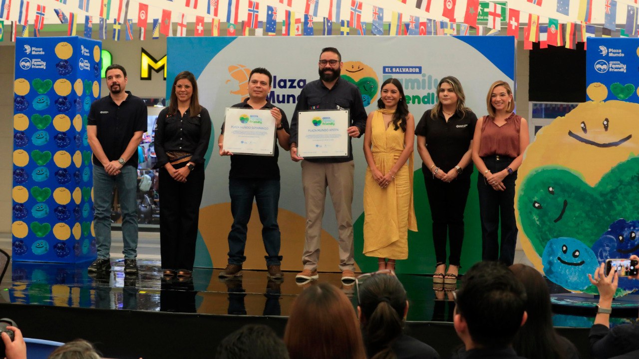 Plaza Mundo recibe el primer sello Family Friendly otorgado a centros comerciales de El Salvador