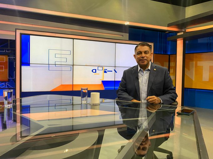 ARENA tiene dos aspirantes a la alcaldía capitalina
