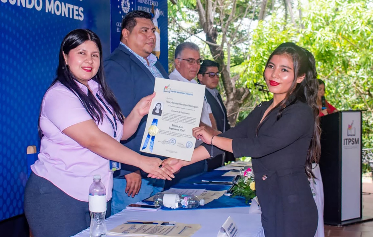 Instituto tecnológico de Meanguera gradúa a35 jóvenes