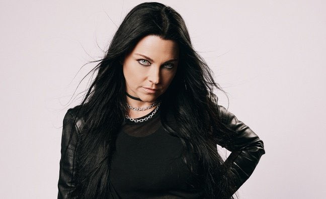 Evanescence renueva el pacto de su leyenda